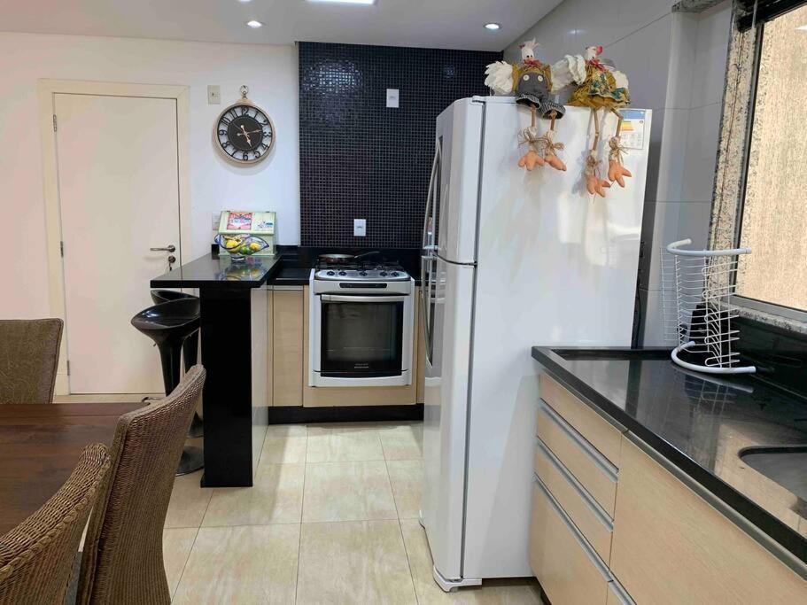 Apartamento Fantastico Com Piscina E Linda Vista