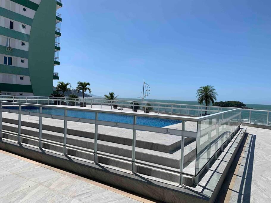 Fantastico Com Piscina E Linda Vista Apartamento Balneario Camboriu
